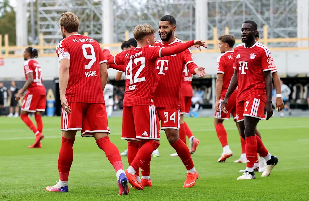 Bayern Munich, FC Barcelona tapped as biggest competitors to PSG for Champions League
