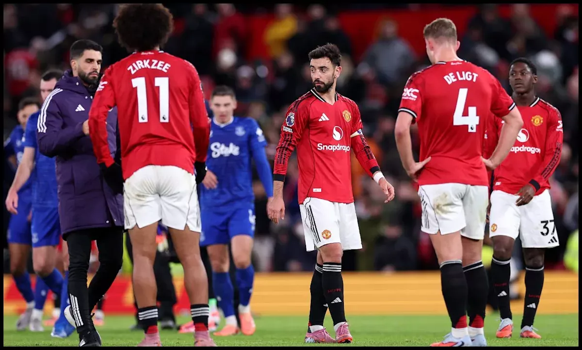Ex-Man Utd coach tells Ten Hag signing to leave Old Trafford: “They’re all ahead of him”