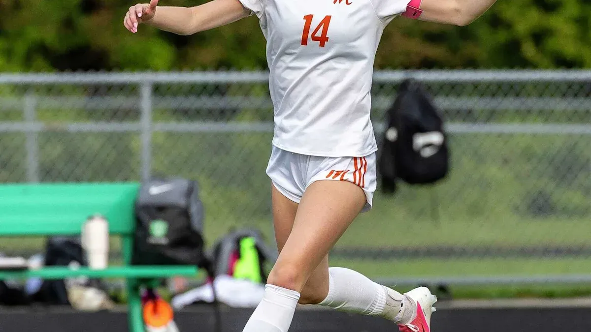 Mohonasen girls' soccer showing no hesitancy in pursuit of Section 2 title
