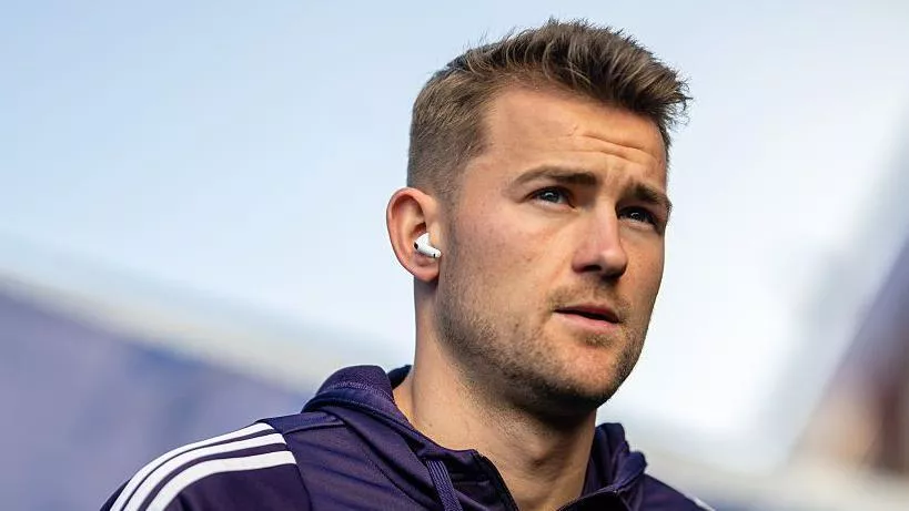 Carrick has no date for injured De Ligt's return