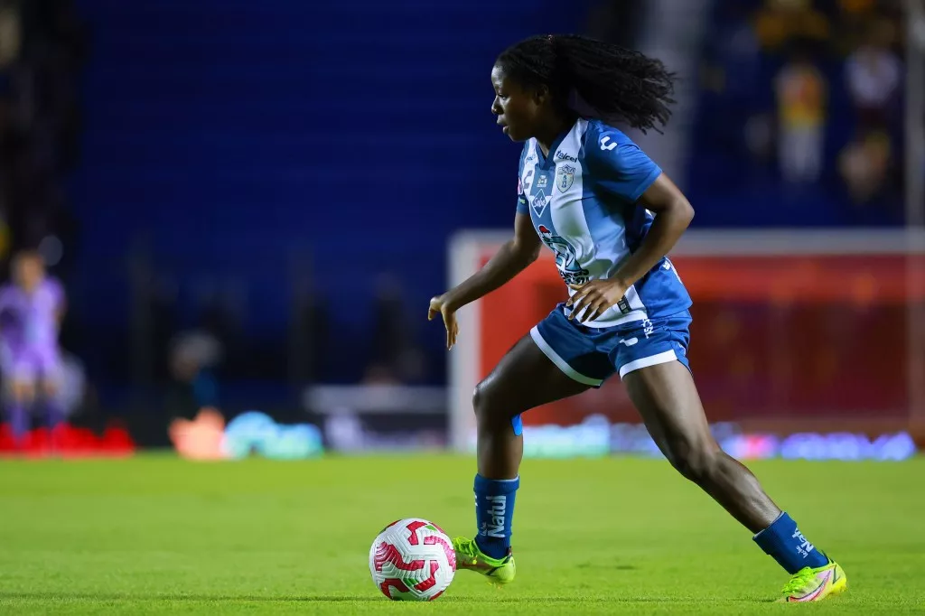 Denver Summit FC signs up-and-coming star in defender Ayo Oke