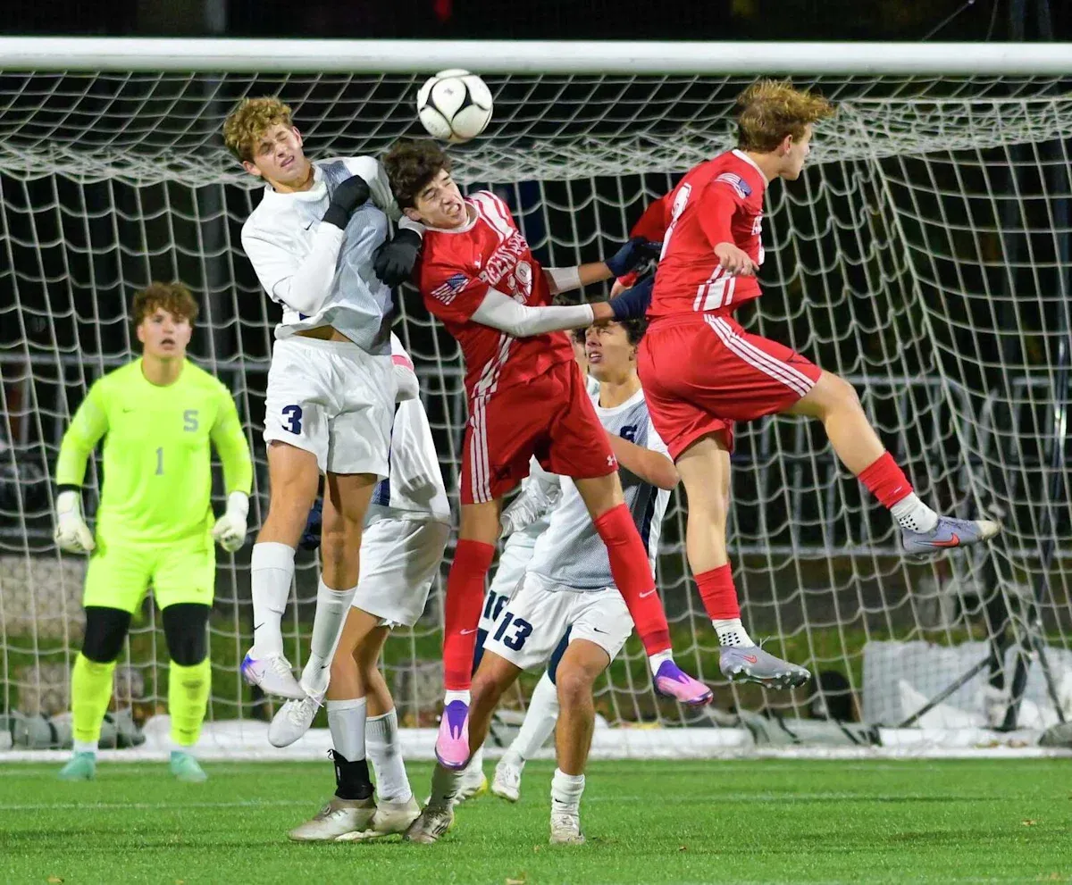GametimeCT boys soccer rankings, week 2 (Sept. 22): Seven top 10 teams remain undefeated