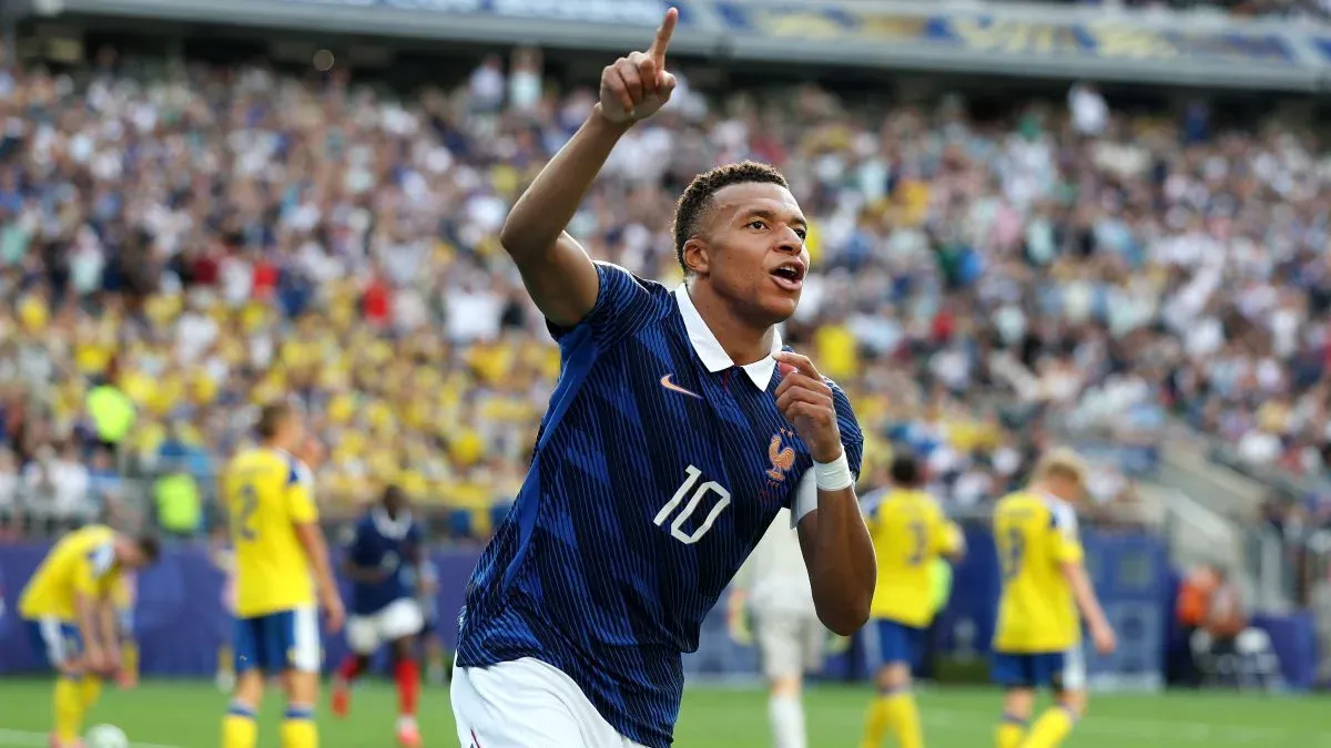 Exclusive | Michael Owen: ‘Kylian Mbappé has a big chance to win the Ballon d’Or.’