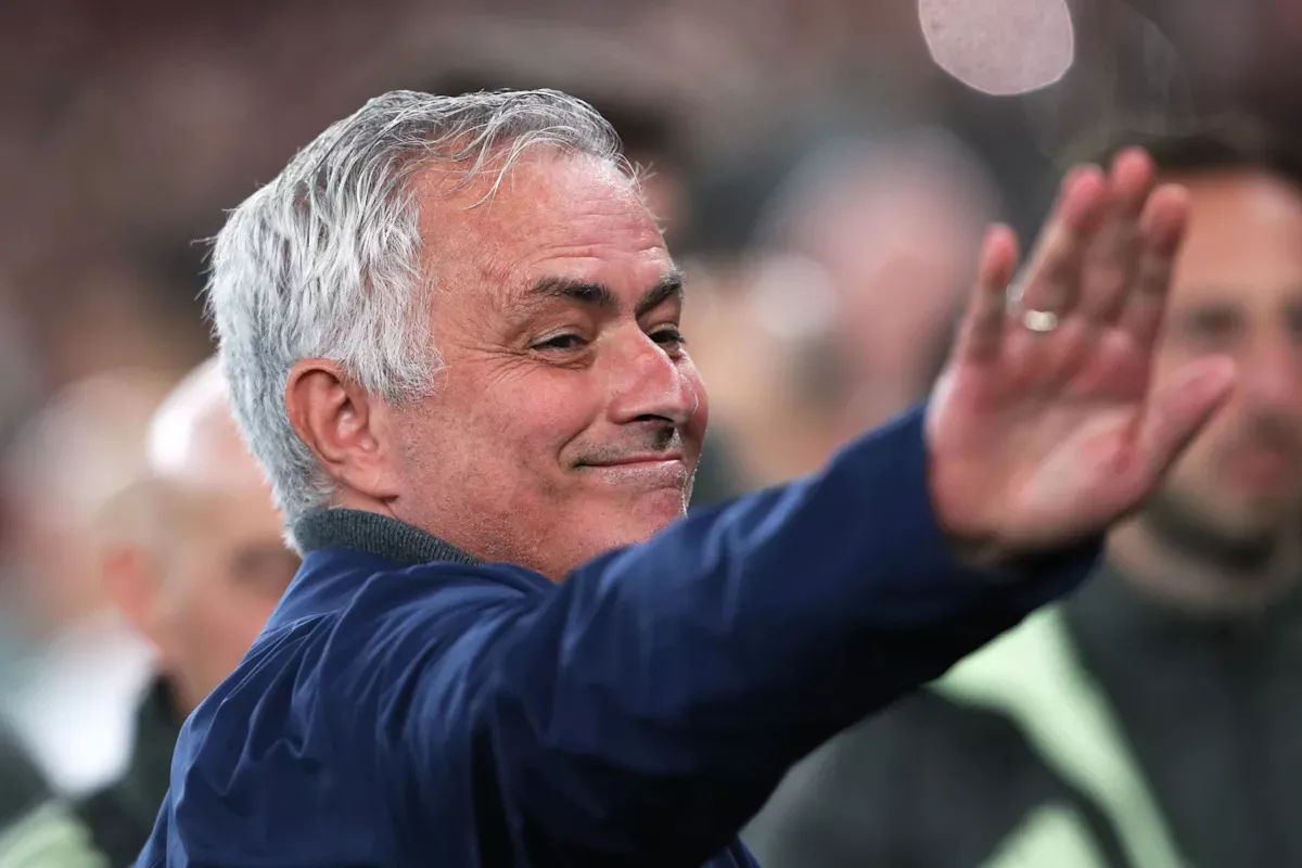 Mourinho receives Arbeloa's blessing amid talk of return to Real Madrid