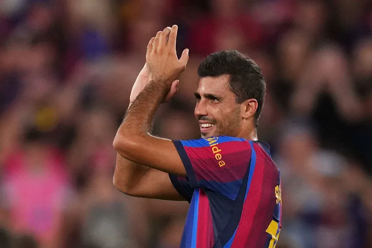 Barcelona star responds to claims that he does not gel with Rodri