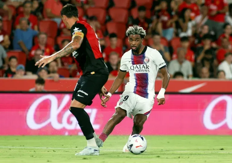 Villa sign Senegal winger Mbaye from PSG