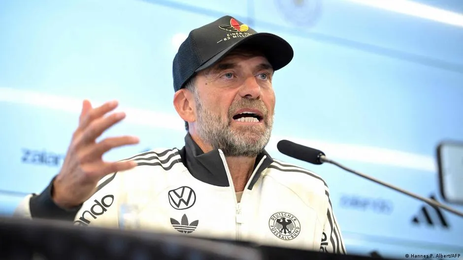 Klopp wants Germany's football team to 'reclaim the flag'