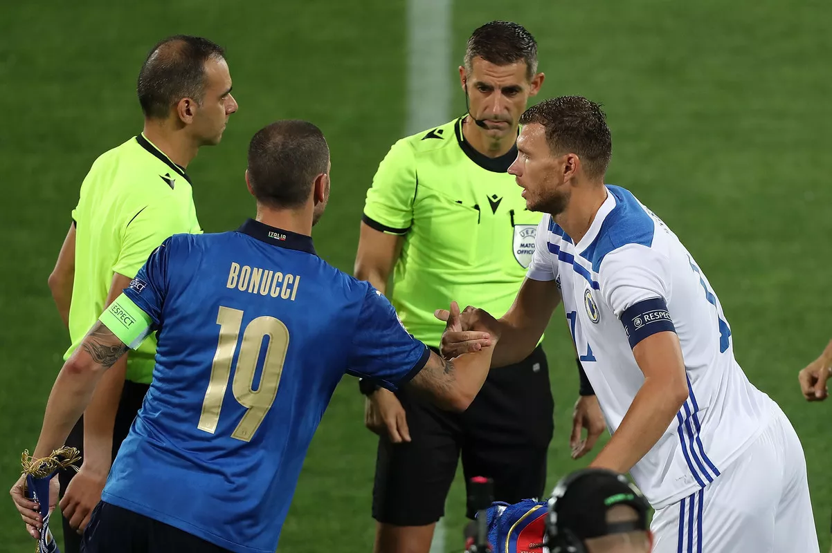 Dzeko tells Bosnia supporters to ‘applaud’ Italy and national anthem in play-off final