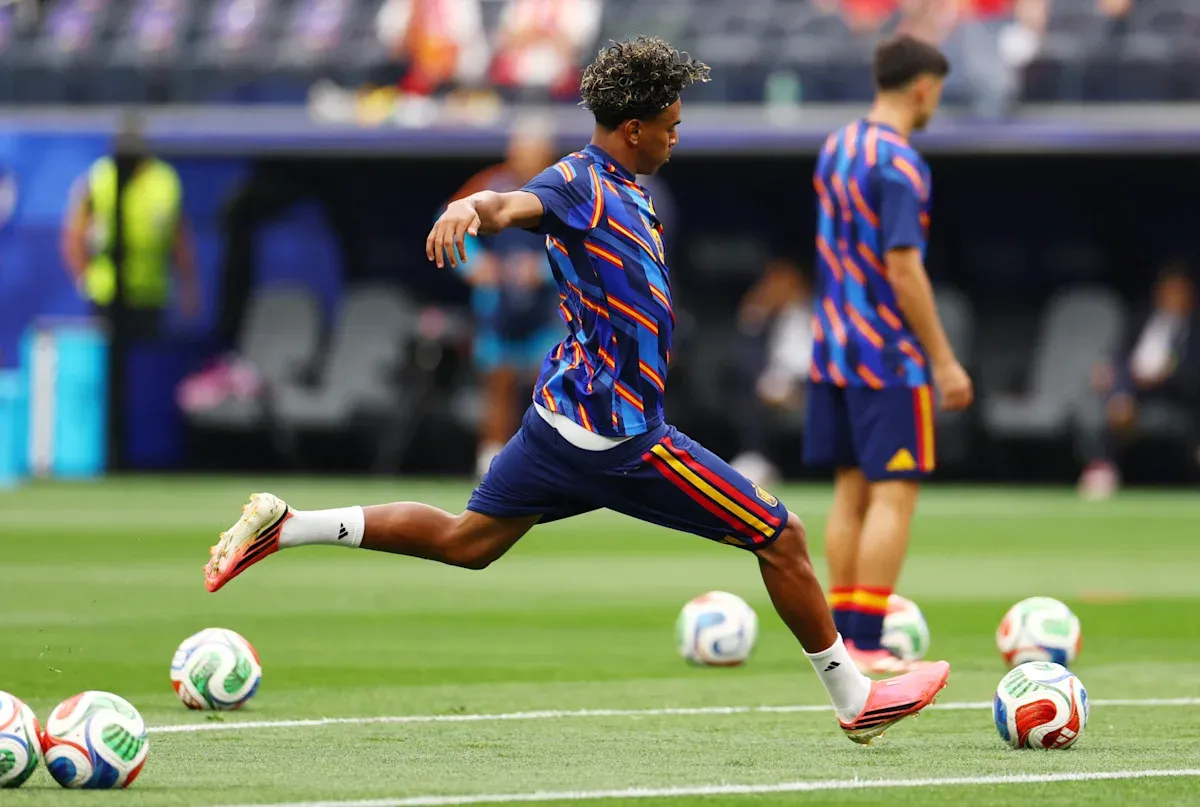 How to watch Sevilla FC vs Barcelona: Live stream La Liga, TV channel