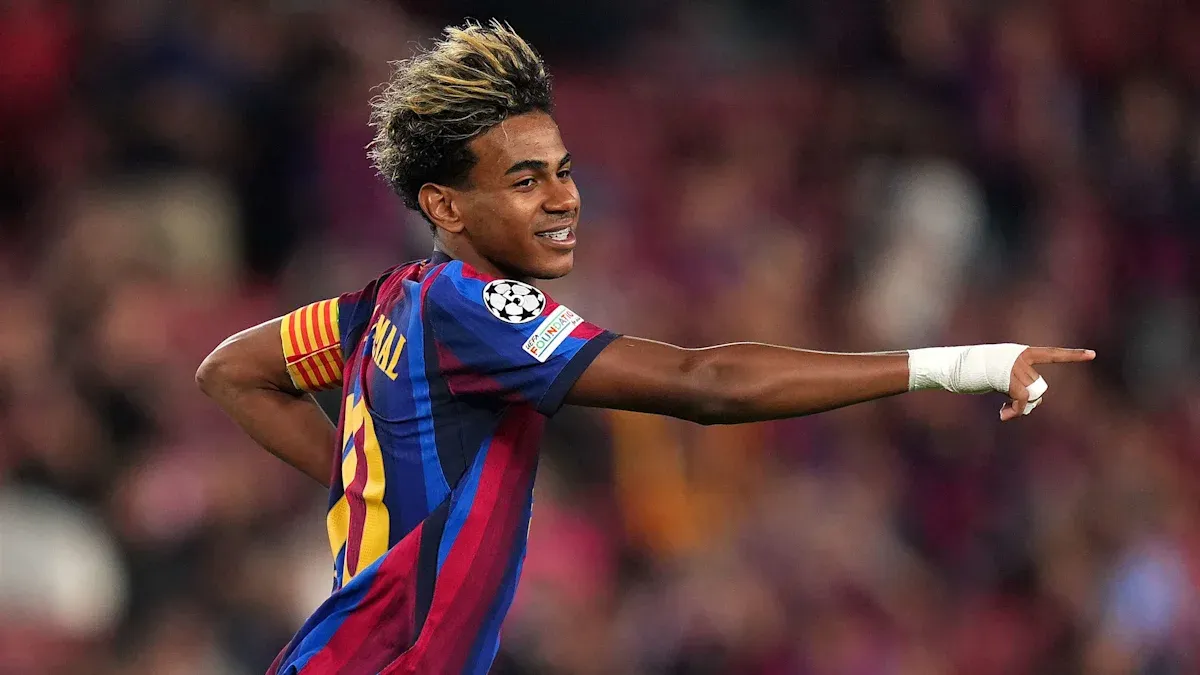 Barcelona legend sends public Ballon d’Or message to Lamine Yamal