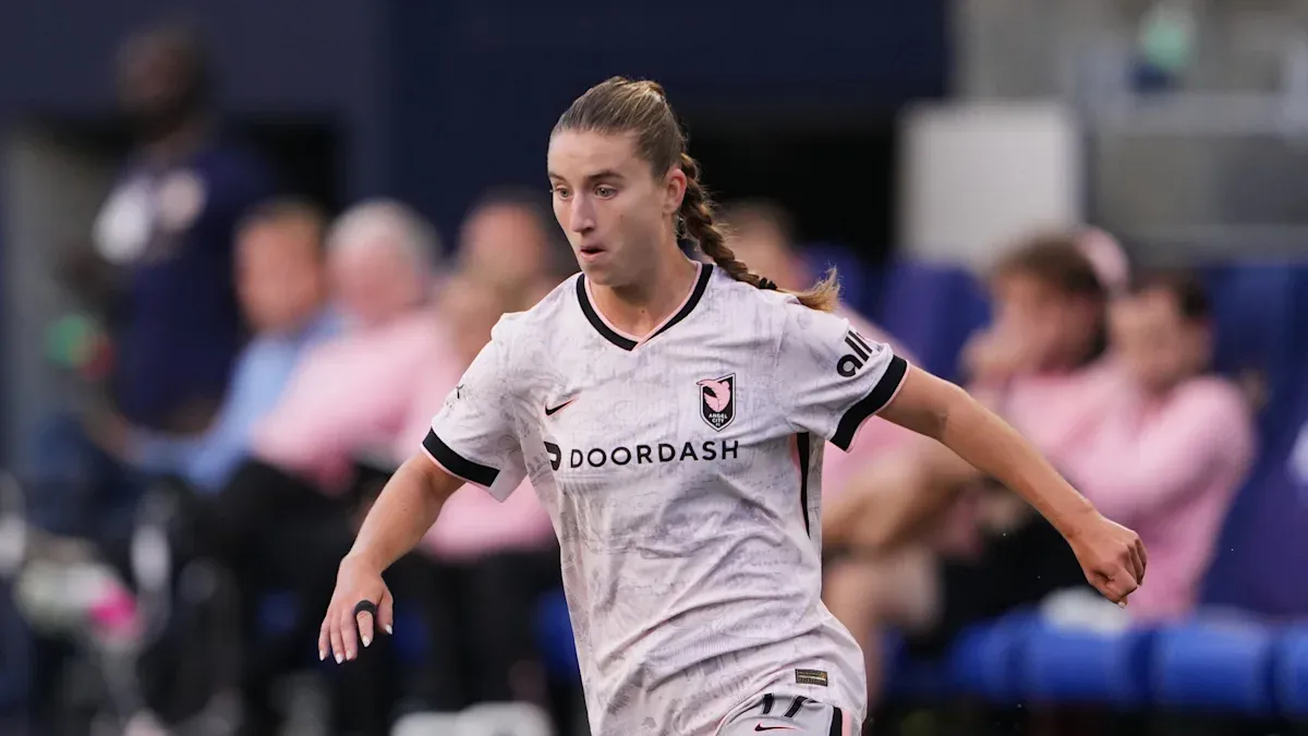 Reiten and Shaw goals lead Gotham over Racing Louisville 2-1