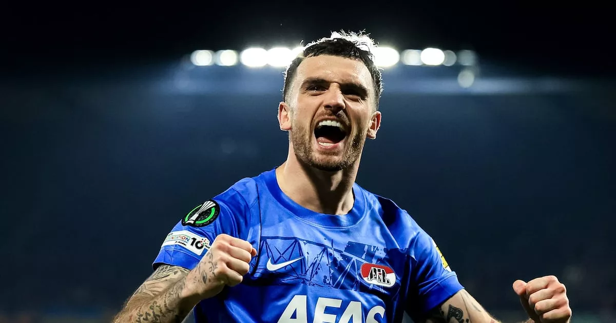 Troy Parrott on the scoresheet for AZ Alkmaar in Prague