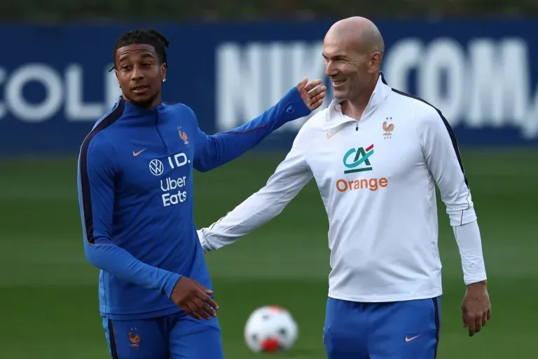 Zidane leads first France training session