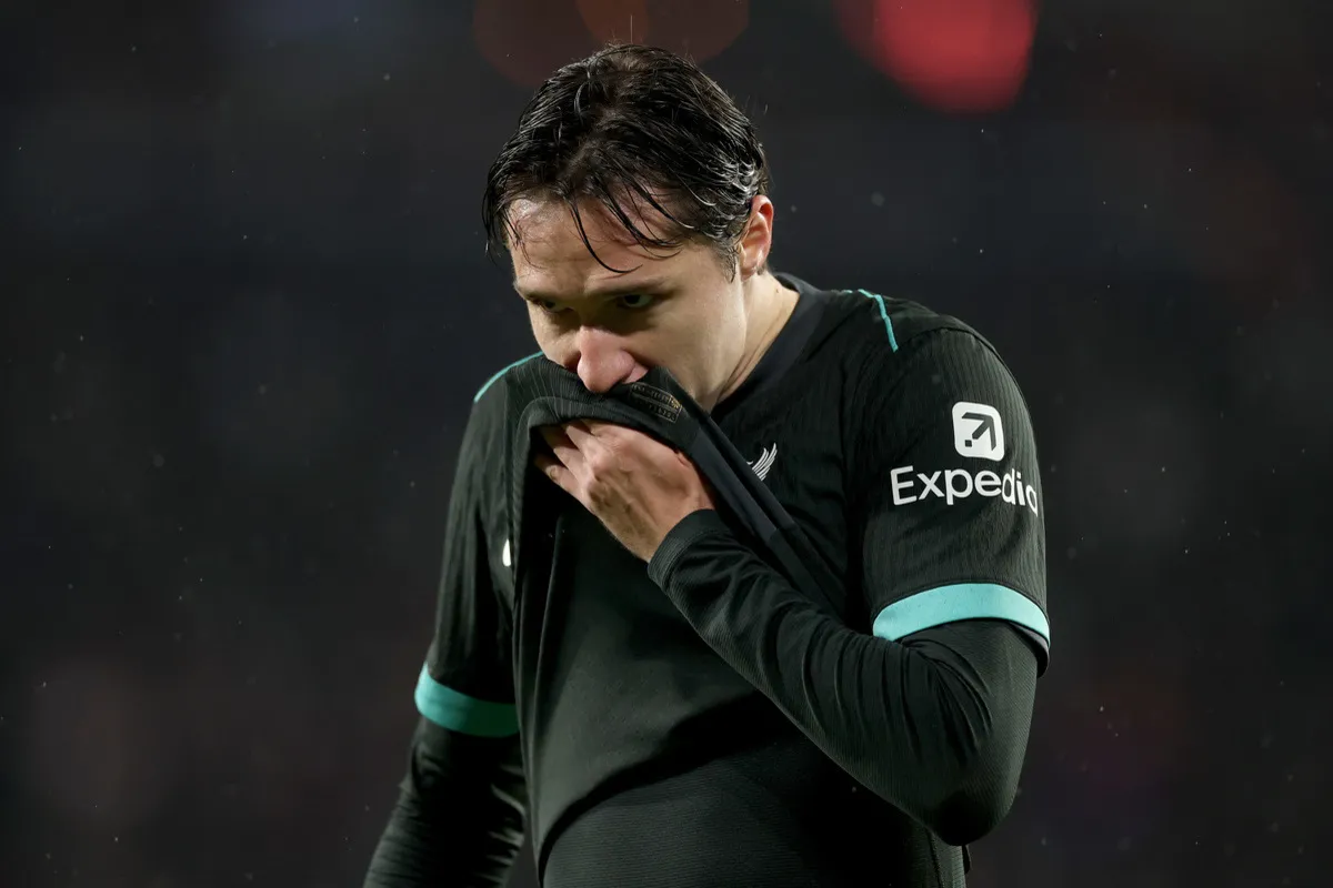 Carragher: Chiesa ‘never going to kick a ball’ after Liverpool Champions League omission