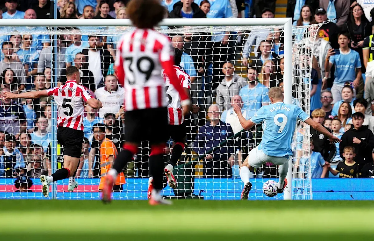 Man City outlast Sunderland in eight-goal thriller, Liverpool win