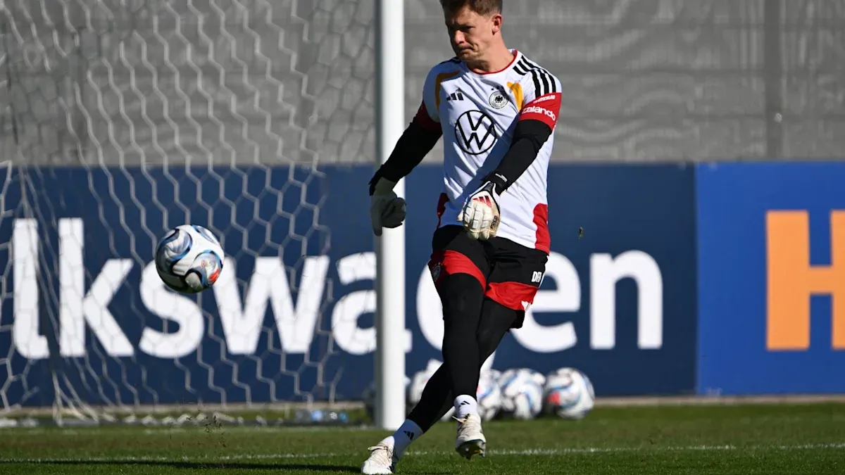 Nübel could be Germany's starting keeper against Greece
