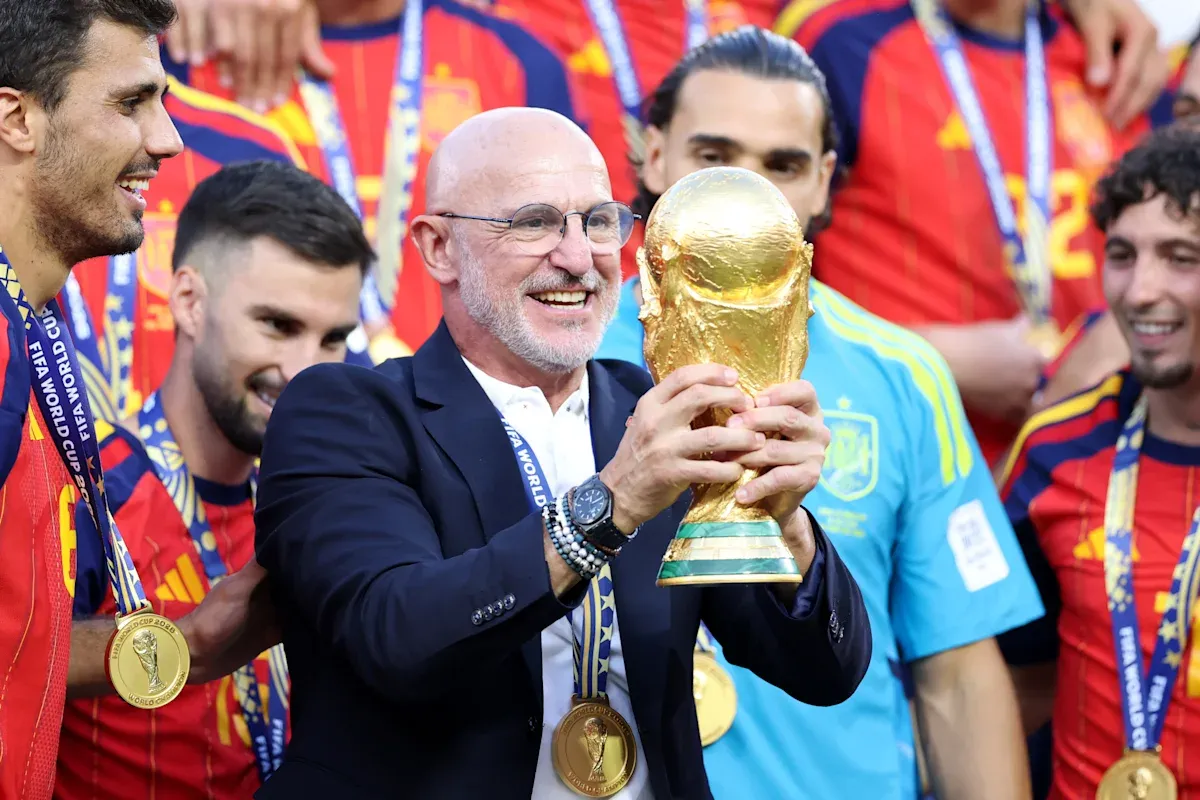  Luis de la Fuente until 2032, RFEF confirm his renewal