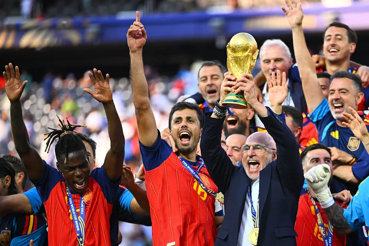 Spain boss De la Fuente makes four changes to squad for Nations League