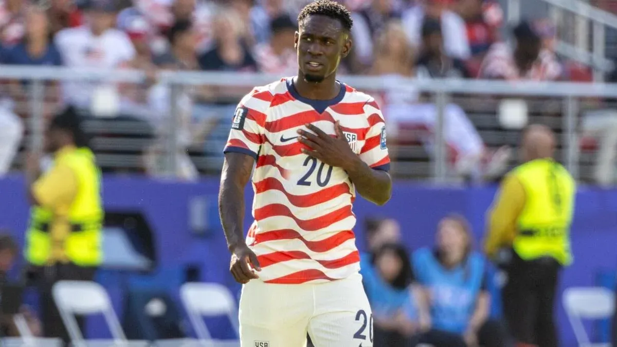 USMNT star Folarin Balogun's potential move to Everton appears to hit medical snag on deadline day