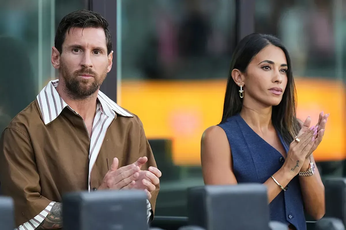 Lionel Messi melts over wife Antonela's stunning hot-pink bikini post