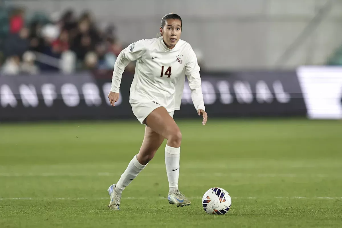 NCAA Champion Yuna McCormack signs with Denver Summit FC