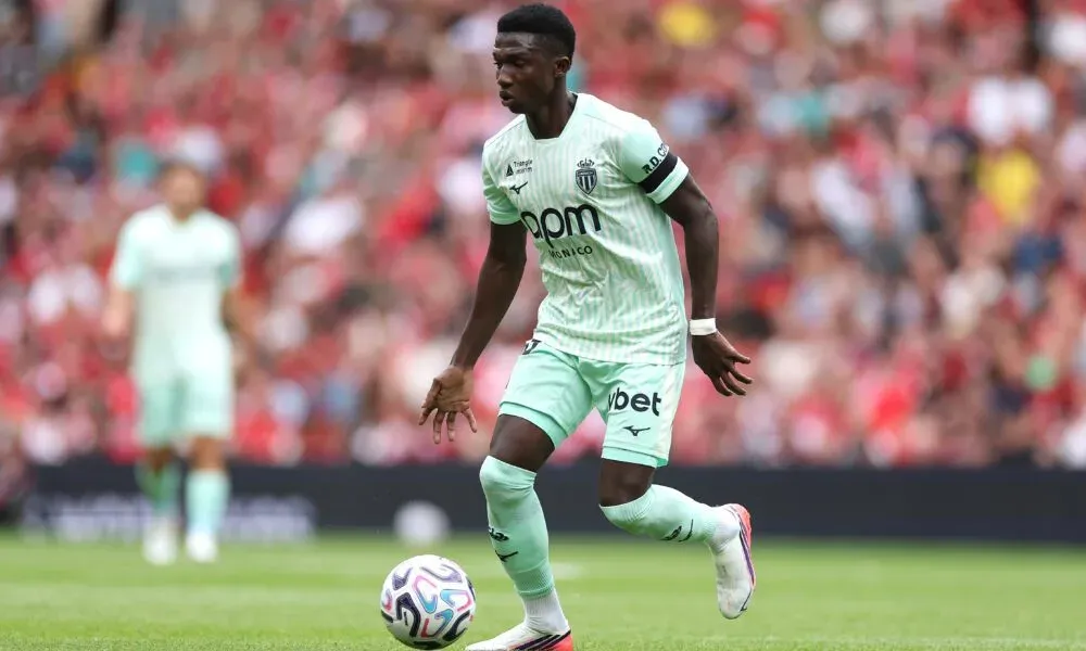 Chelsea submit €45m offer for Lamine Camara