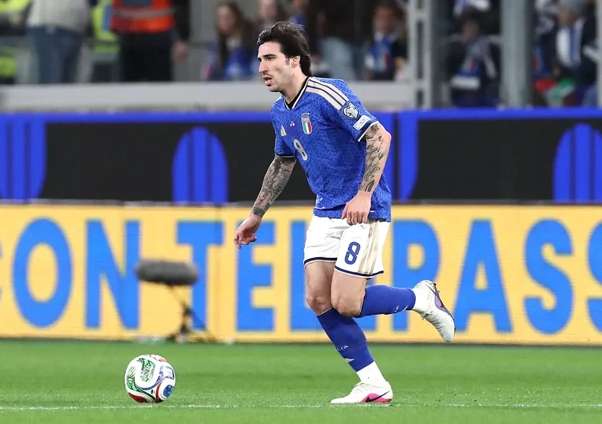 Arsenal Are Keeping A Keen Eye On This Newcastle United Midfielder: Should Arteta Go For Him?