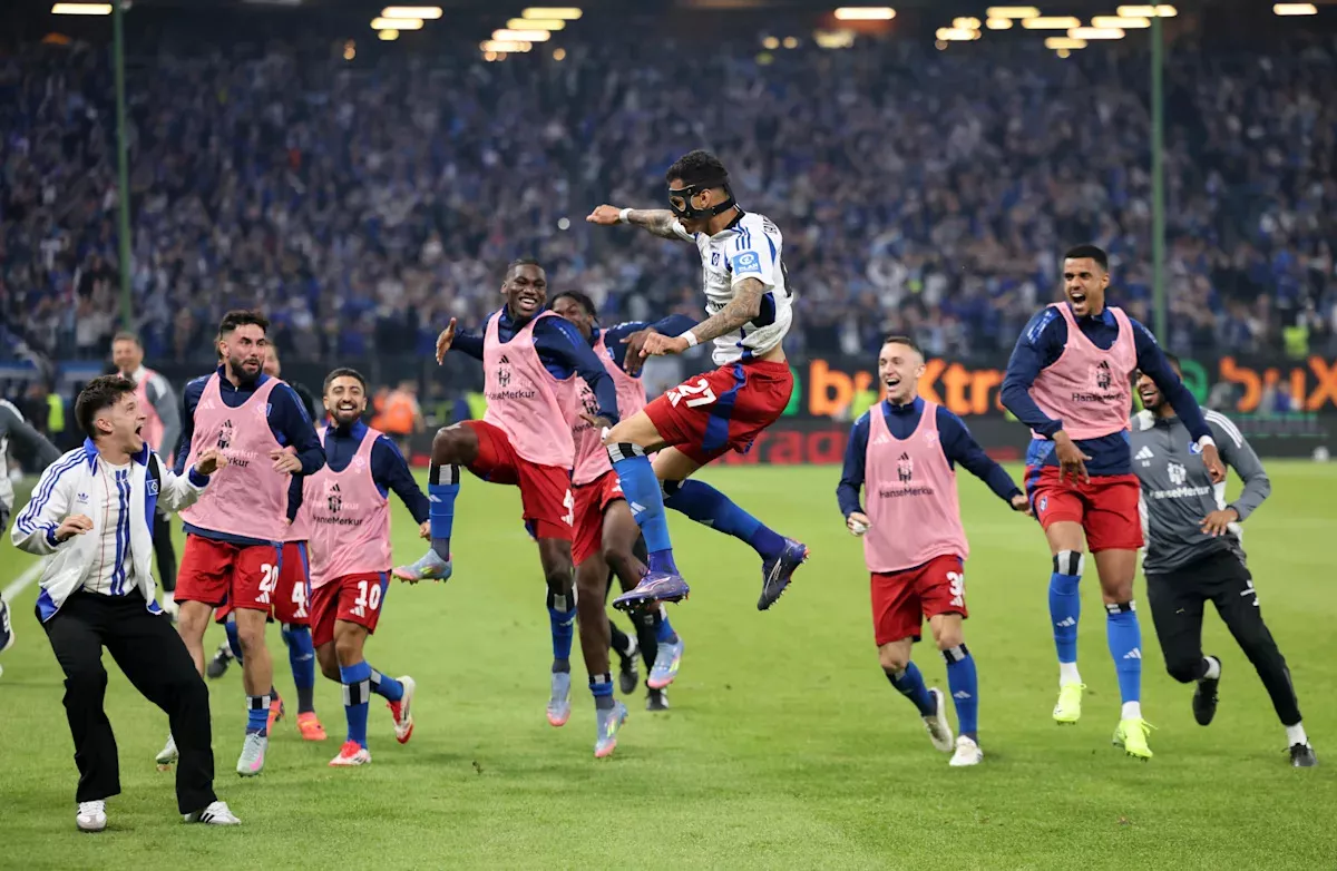 Hamburger SV finally returns to Bundesliga after seven seasons in second division