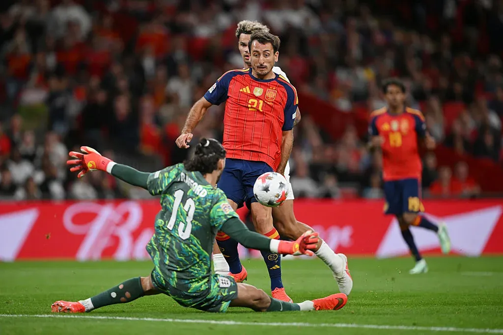Spain extend unbeaten run after thriller with two comebacks v 