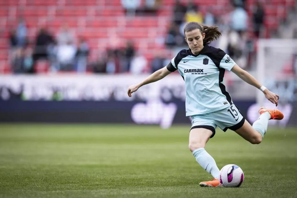 Gotham captain Tierna Davidson makes first appearance since ACL tear last year