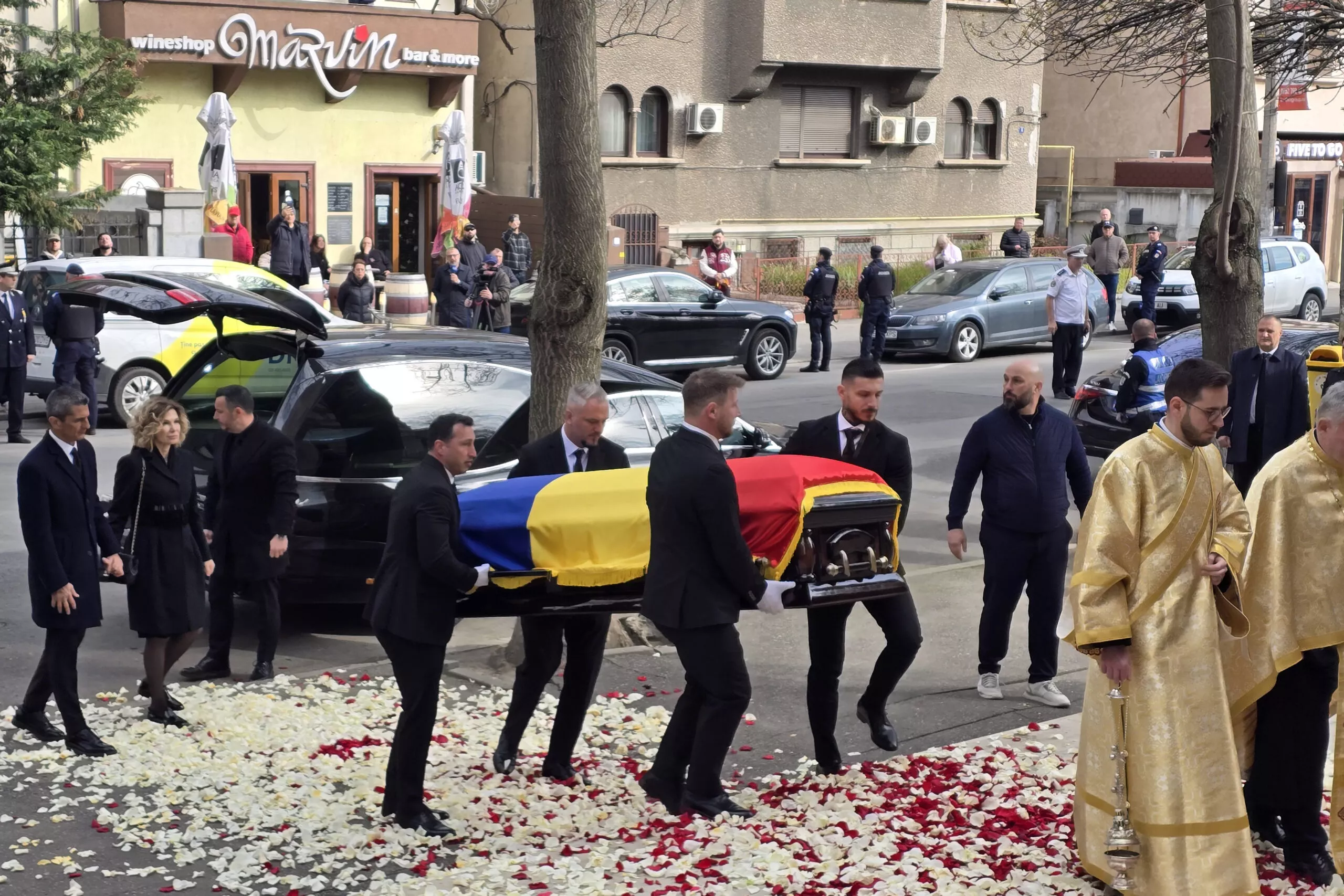 Mircea Lucescu, one of the greatest coaches in soccer history, will be laid to rest on Friday