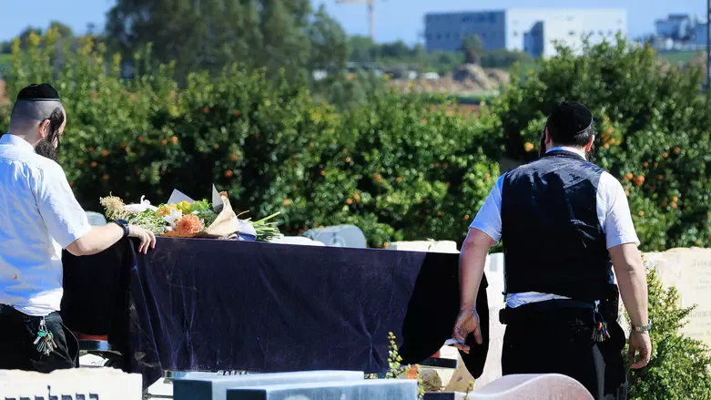 Burial mix-up: Wrong body buried instead of soccer legend