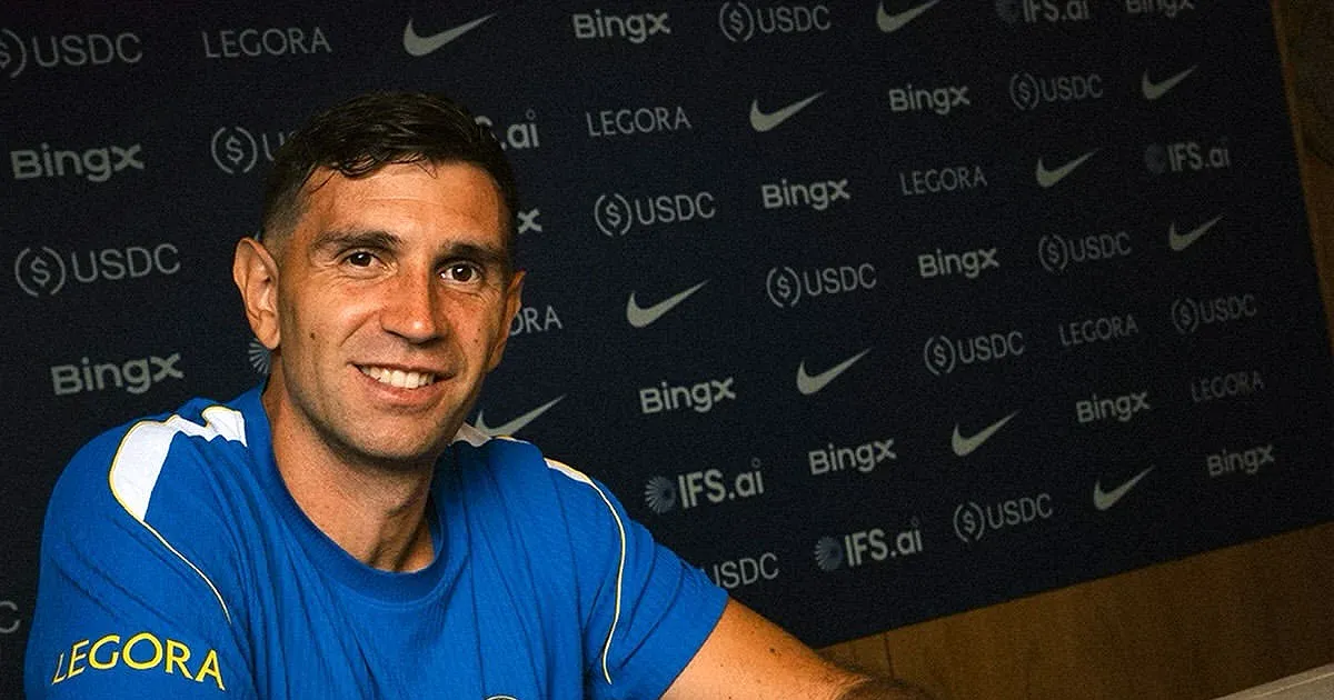 Chelsea sign Argentina's World Cup winner Martinez from Aston Villa