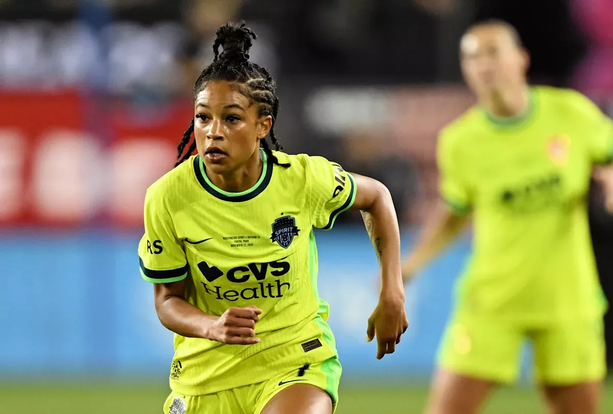 The Current get midfielder Croix Bethune from the Spirit for $1 million