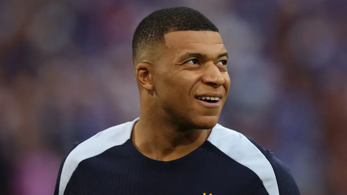 Kylian Mbappé’s latest Cristiano Ronaldo admission changes their career comparison