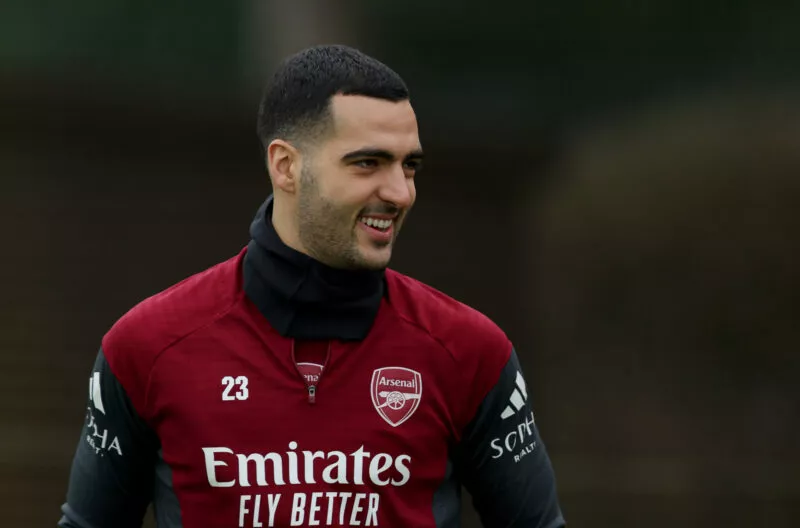 Injured Arsenal player now training on grass again