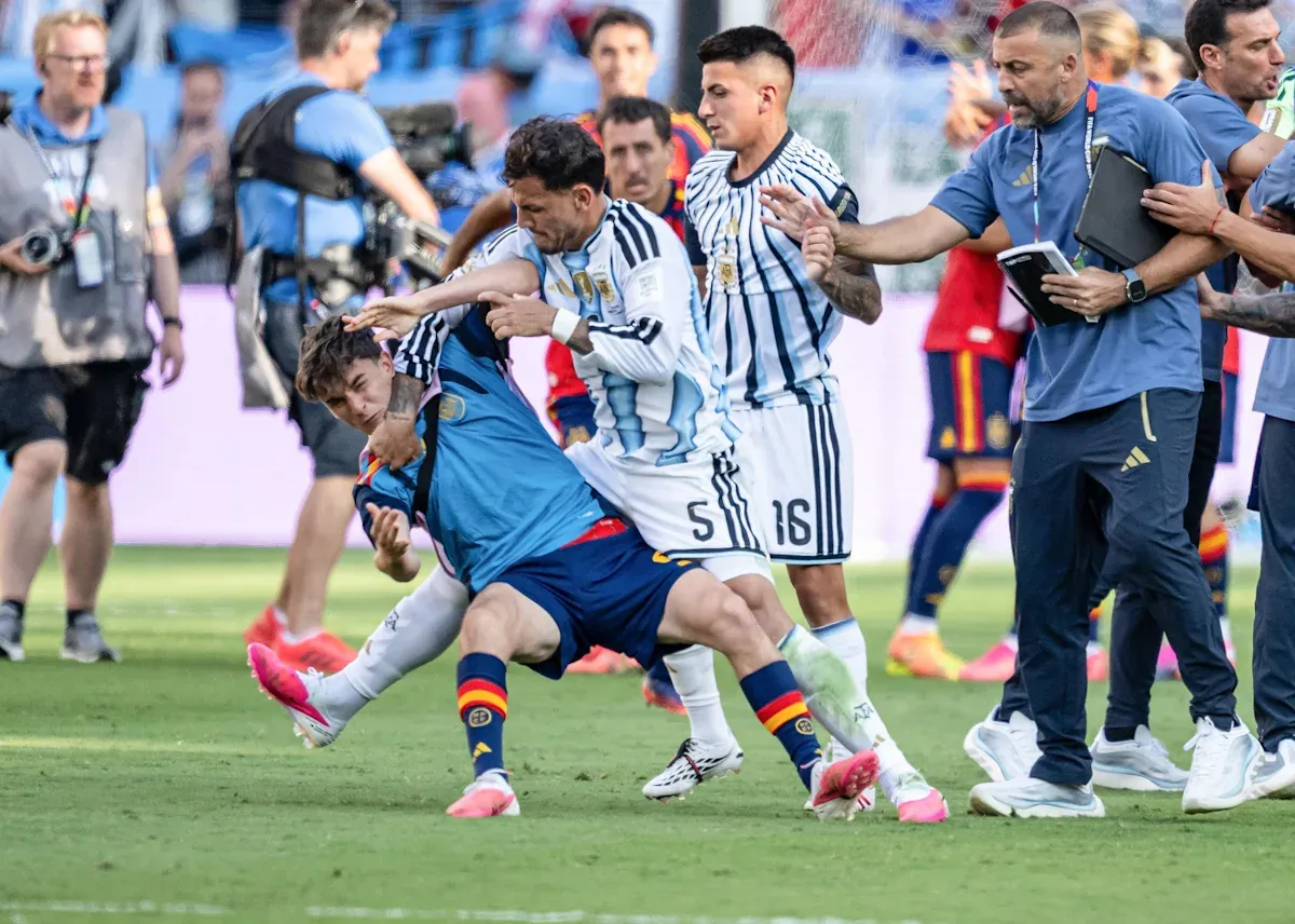 ‘Gavi punched me’ – Leandro Paredes complains about 10-match ban for World Cup final brawl