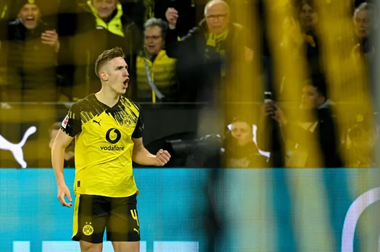 Dortmund defender Schlotterbeck extends contract until 2031