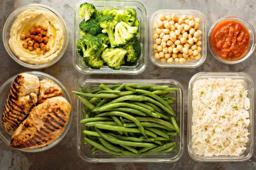 Maximize Soccer Performance: The Comprehensive Guide to Nutrition, Hydration, and Meal Timing